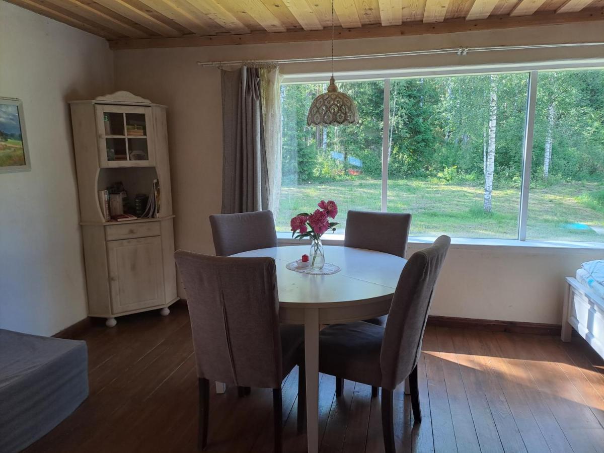 Nedsaja metsamaja ja saun - Housity