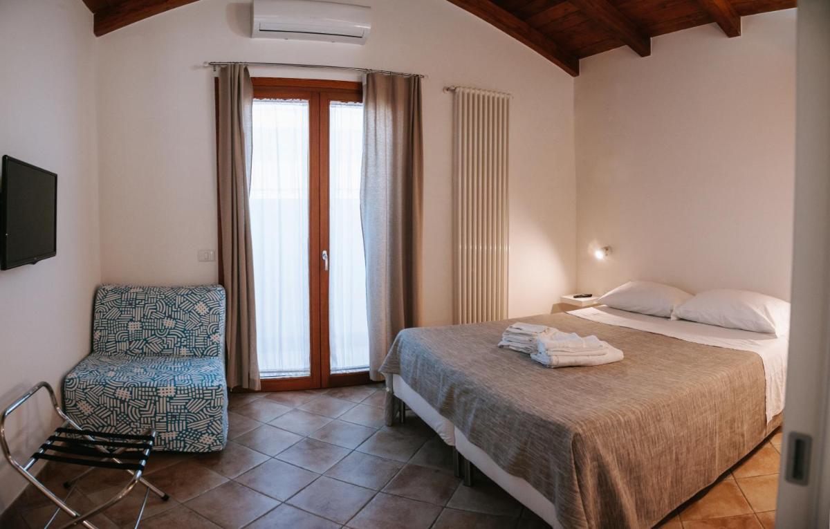 Magnolia Rooms - Housity