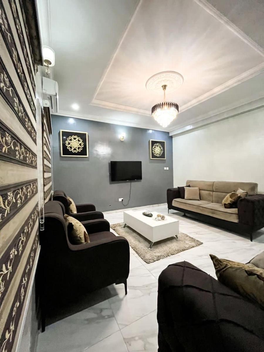 Grays Suite Cozy mini flat by Jaynice Homes - Housity