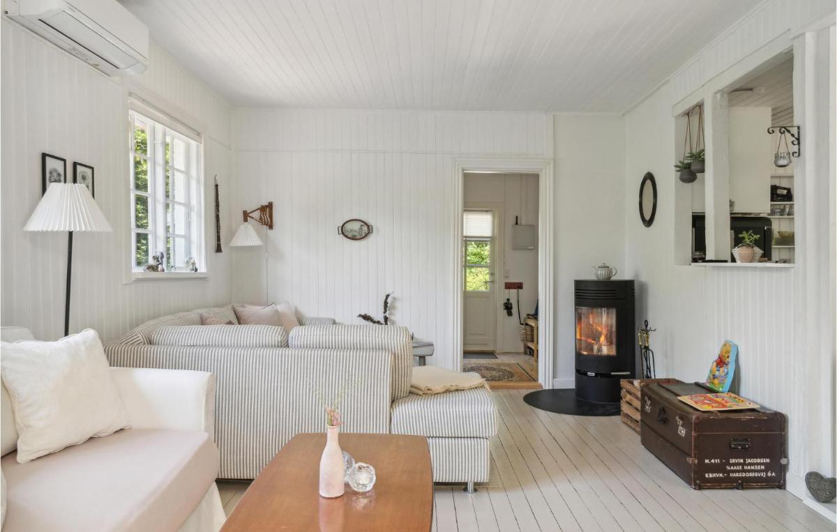 Two-Bedroom Holiday Home In Vejby - Housity