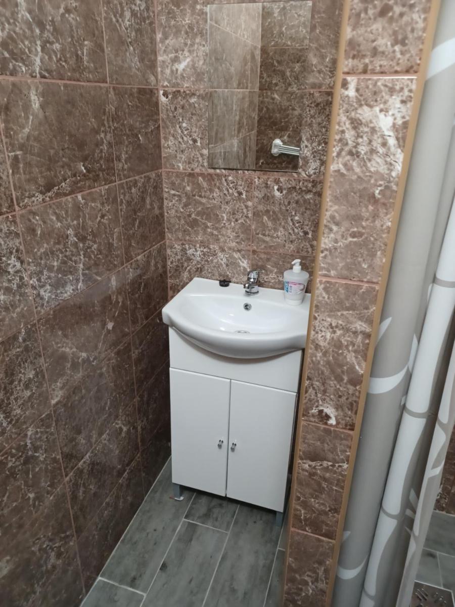 Gyuszika Vendégház - Housity