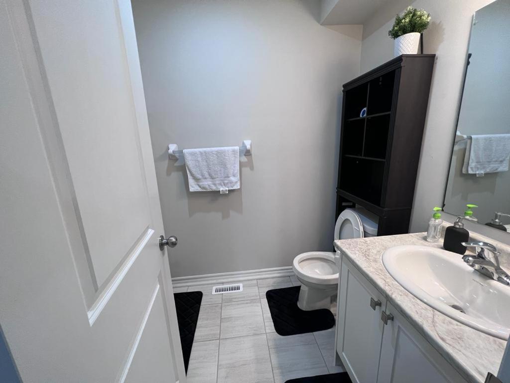 New Kleinburg Towns - Housity