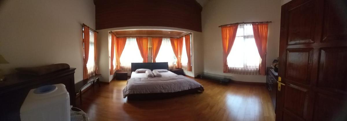 Vila Dinar Tulip Hill - Housity