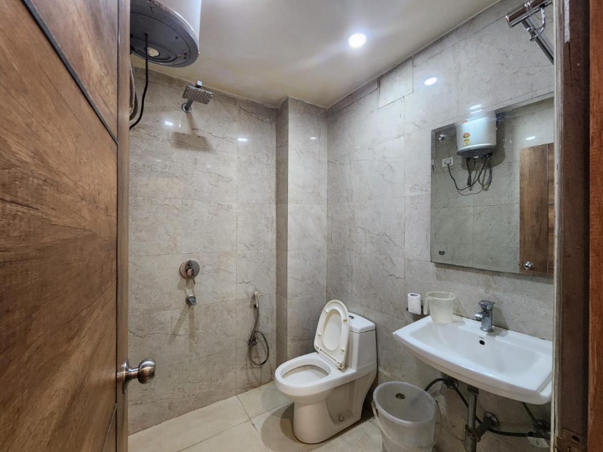 Hotel IVY plaza Luxury - Housity