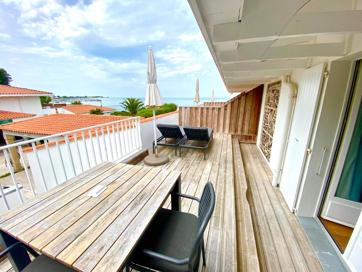 Balcon ou terrasse dans l'établissement HR Hôtel-Restaurant & Spa Marin
