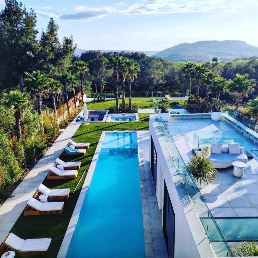 Contemporary villa near Sitges Hills - Housity