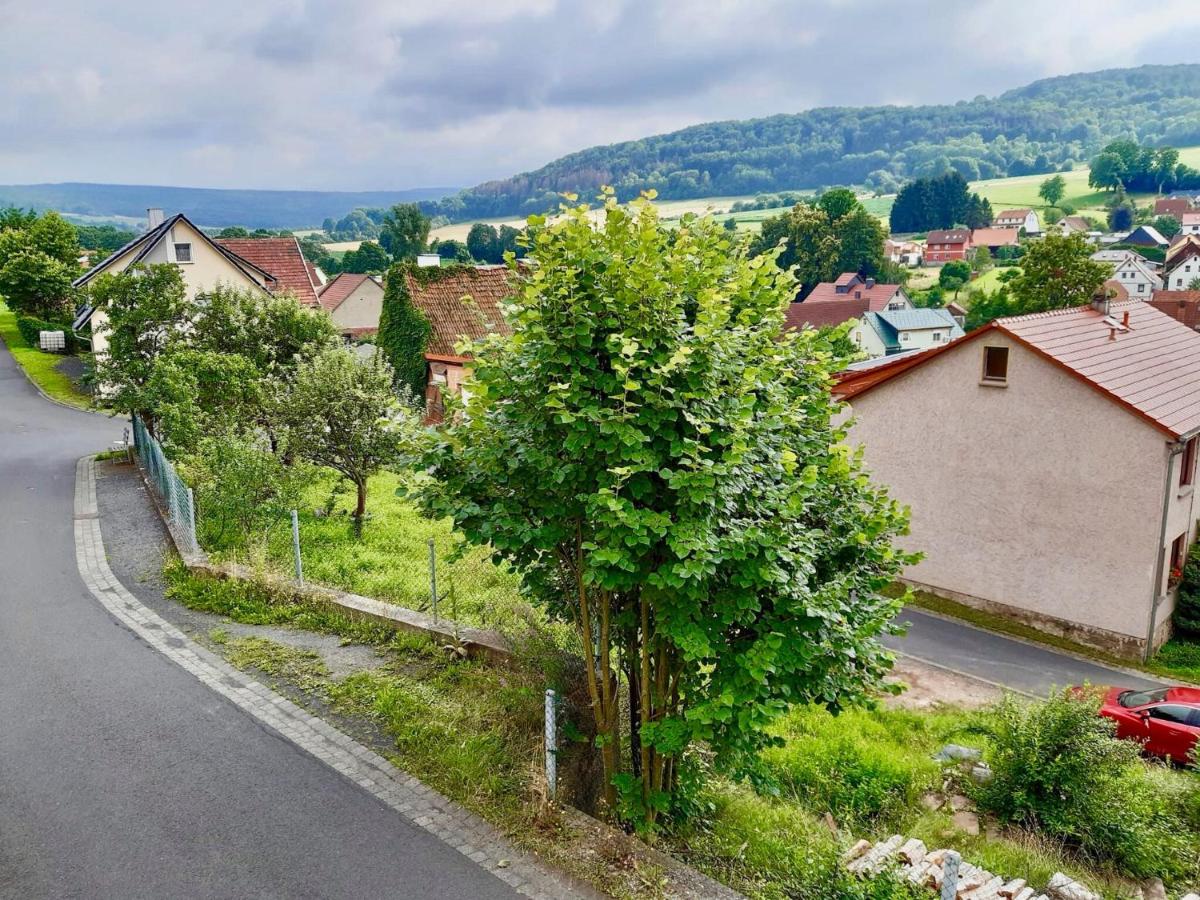 Charmantes Ferienhaus mit Naturgarten - Housity