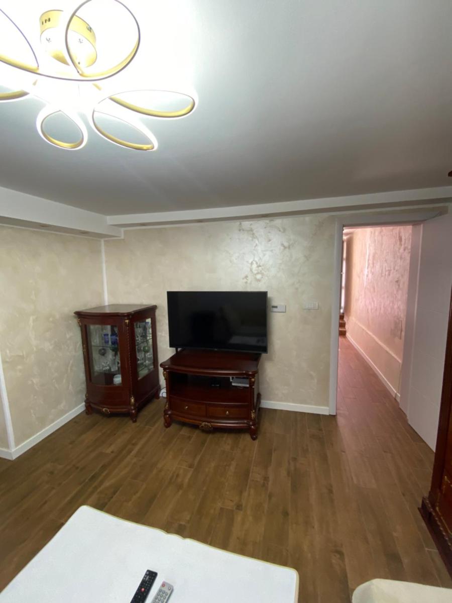 Baron Apartment - Housity