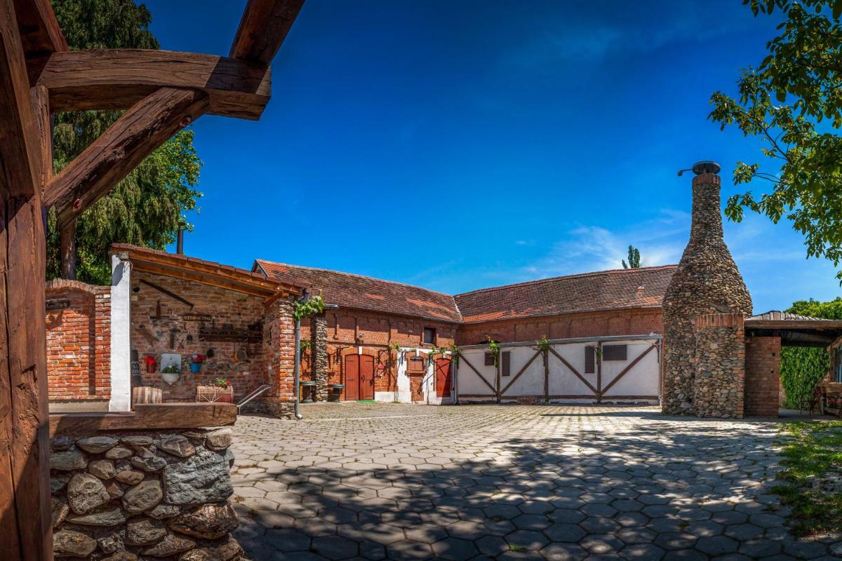Wellness B&B Winery Sontacchi - Housity