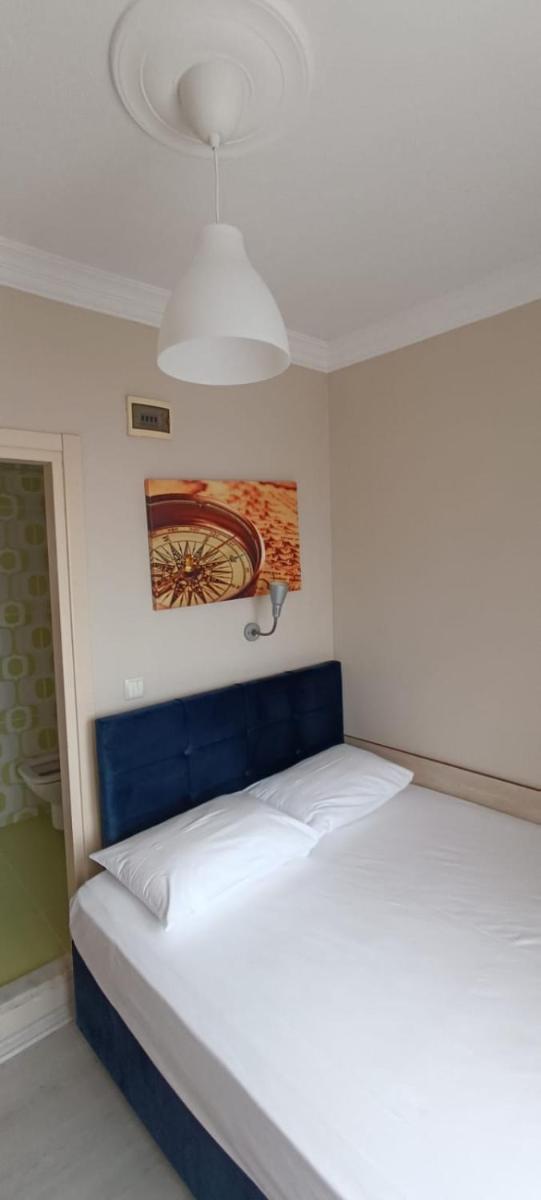 Hotel Crowded House - Housity