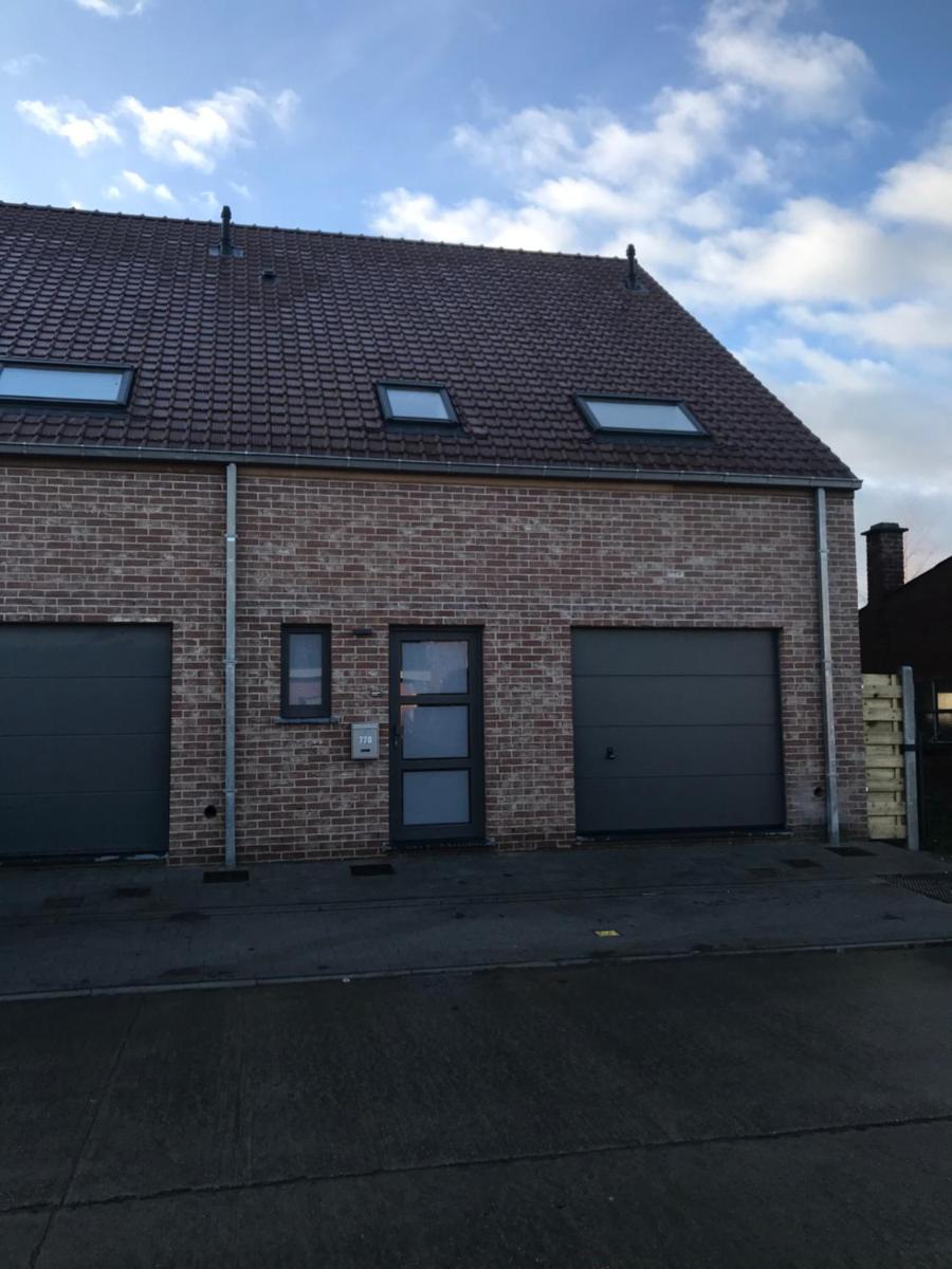 THE 77 work or holiday new home - Housity