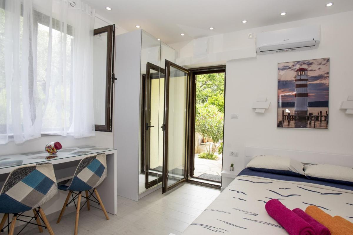 Studio Apartments Summer Time - Housity
