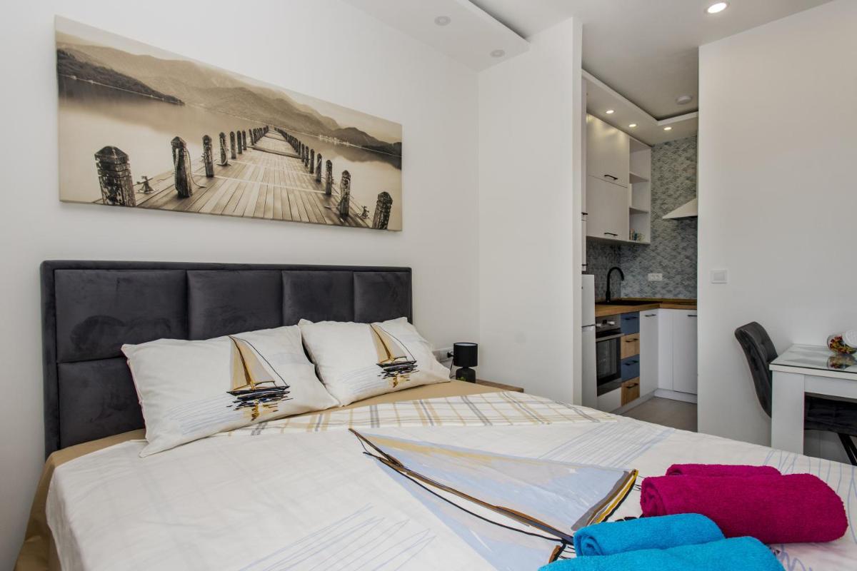 Studio Apartments Summer Time - Housity