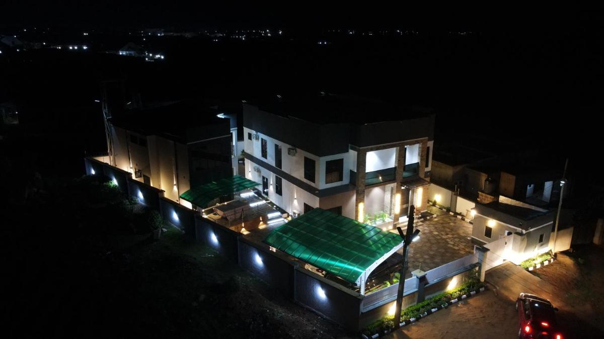 Trips Luxury Apartments - Housity