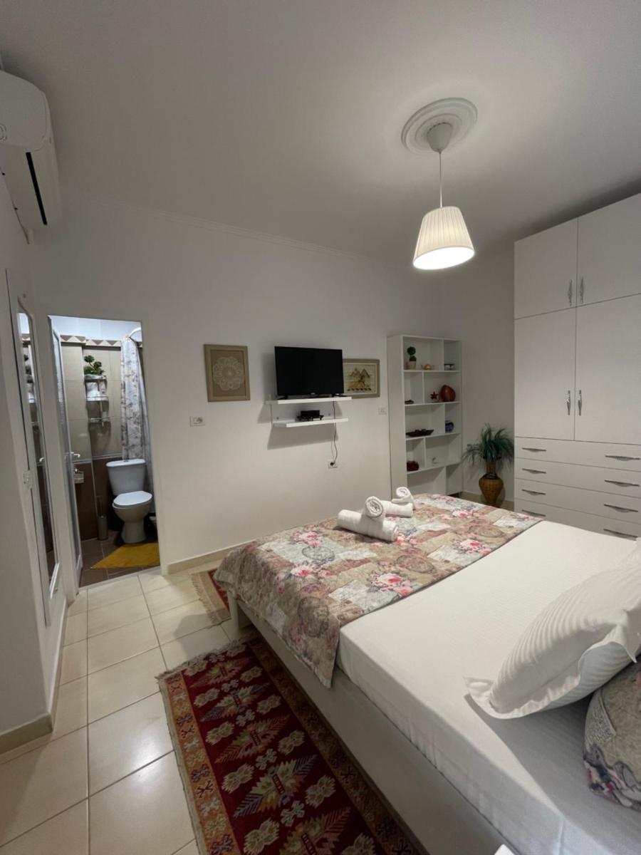 Meg’s Apartment - Hizvo