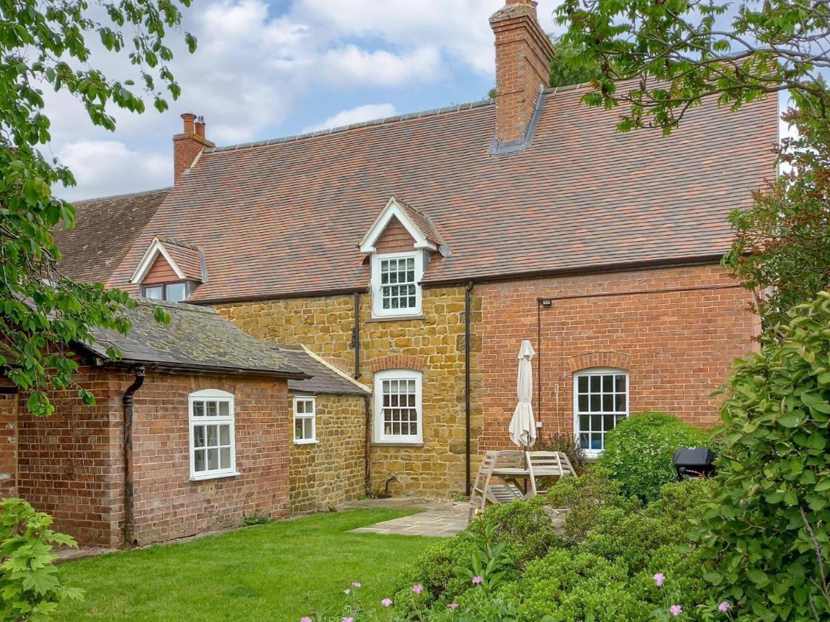 Leadenporch Farm Cottage - Housity