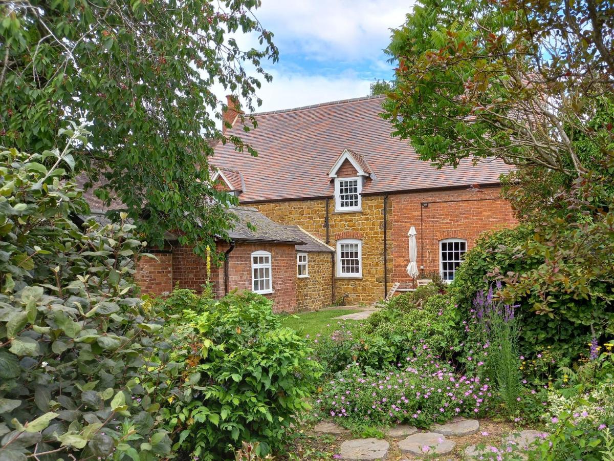 Leadenporch Farm Cottage - Housity