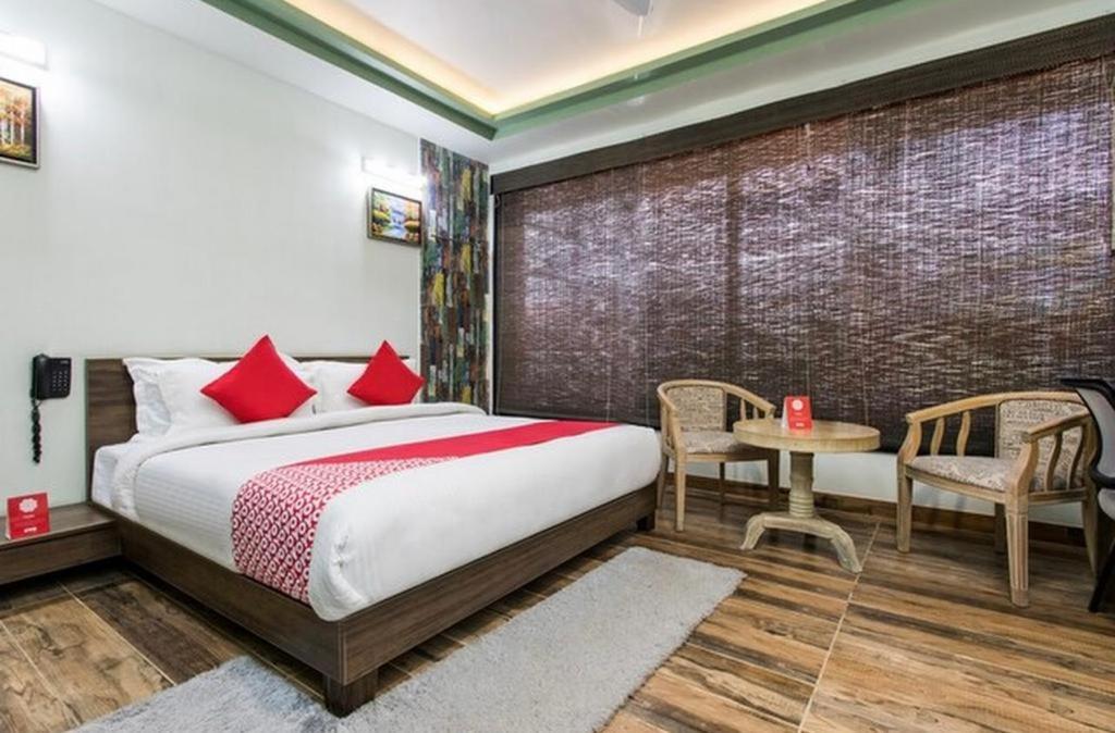 HOTEL RAJ SHIKHAR - Housity