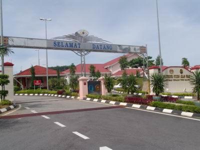 Two Bed Rooms -Cahaya Homestay Tanjung Malim - Mus lim only - Housity
