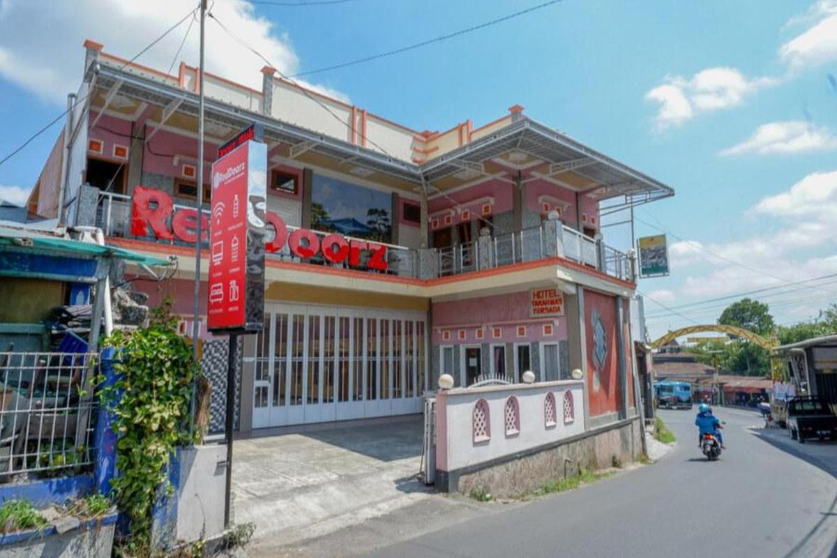 RedDoorz near Desa Wisata Tambi Dieng - Housity