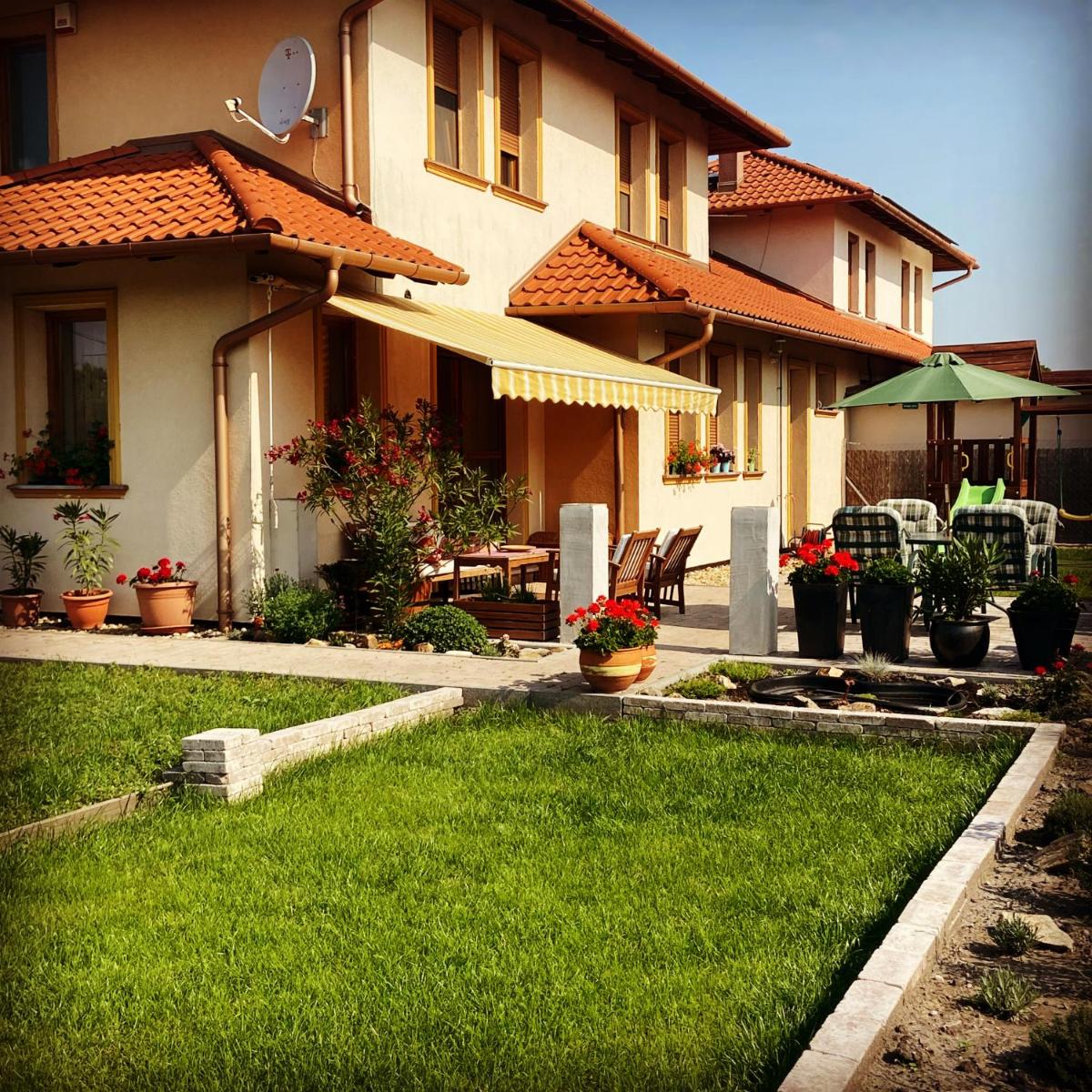 Aranypatak Vendégház - Apartman család részére - Housity
