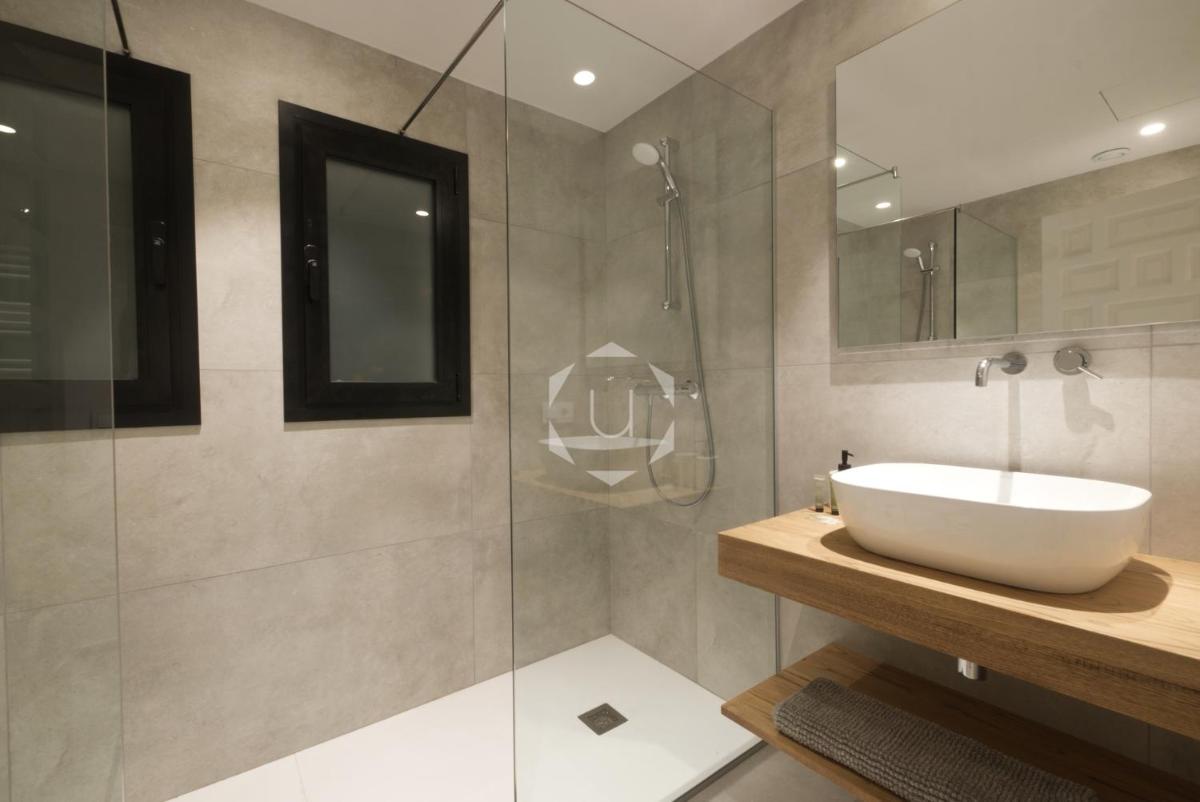 VILLA BLANCA - moderna, lujosa, vistas espectaculares, AC y piscina - Housity