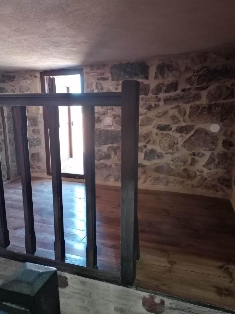 panos stone tower - Housity