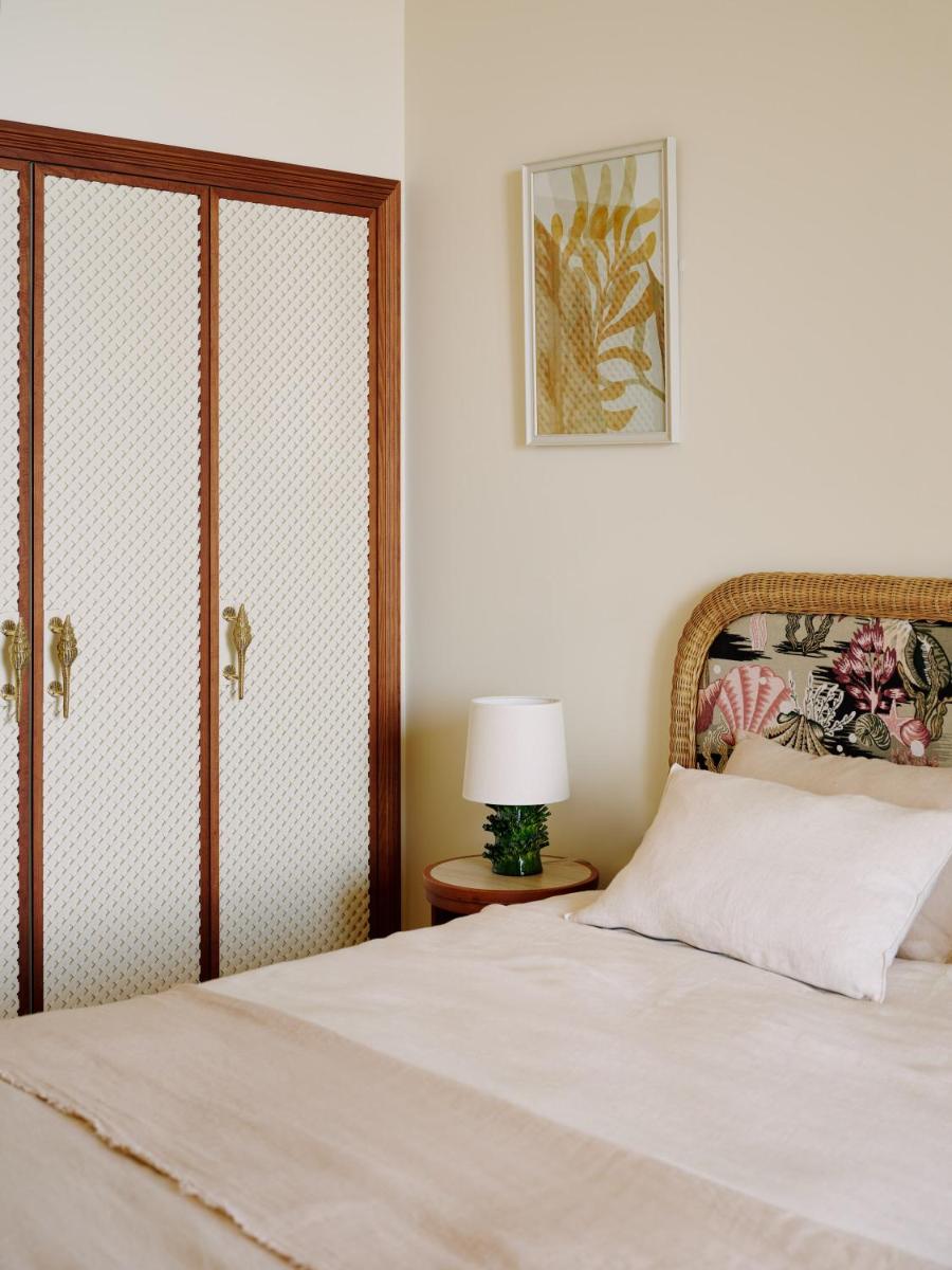 Hôtel La Pérouse Nice Baie des Anges - Housity