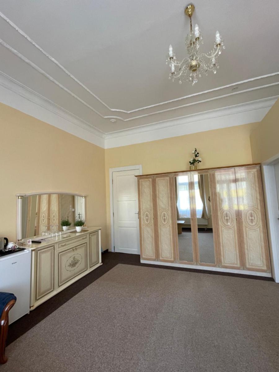 Apartmány vila Týniště - Housity