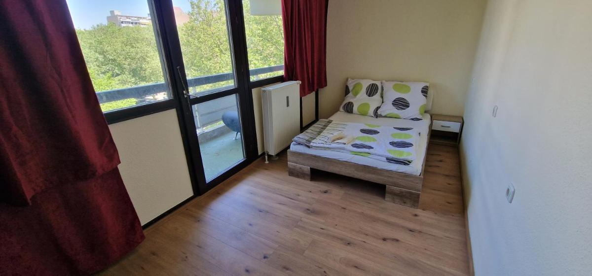 City Apartment Cologne-Weiden - Housity