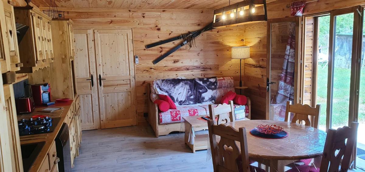Chez LAVALOU Gîte 4* chaleureux en bois - Housity