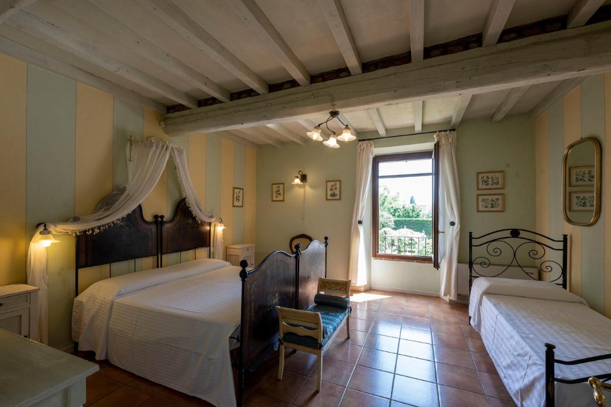 Hotel Airone - Housity