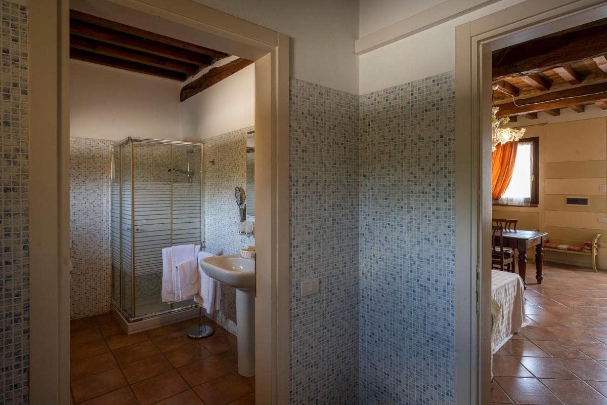 Hotel Airone - Housity