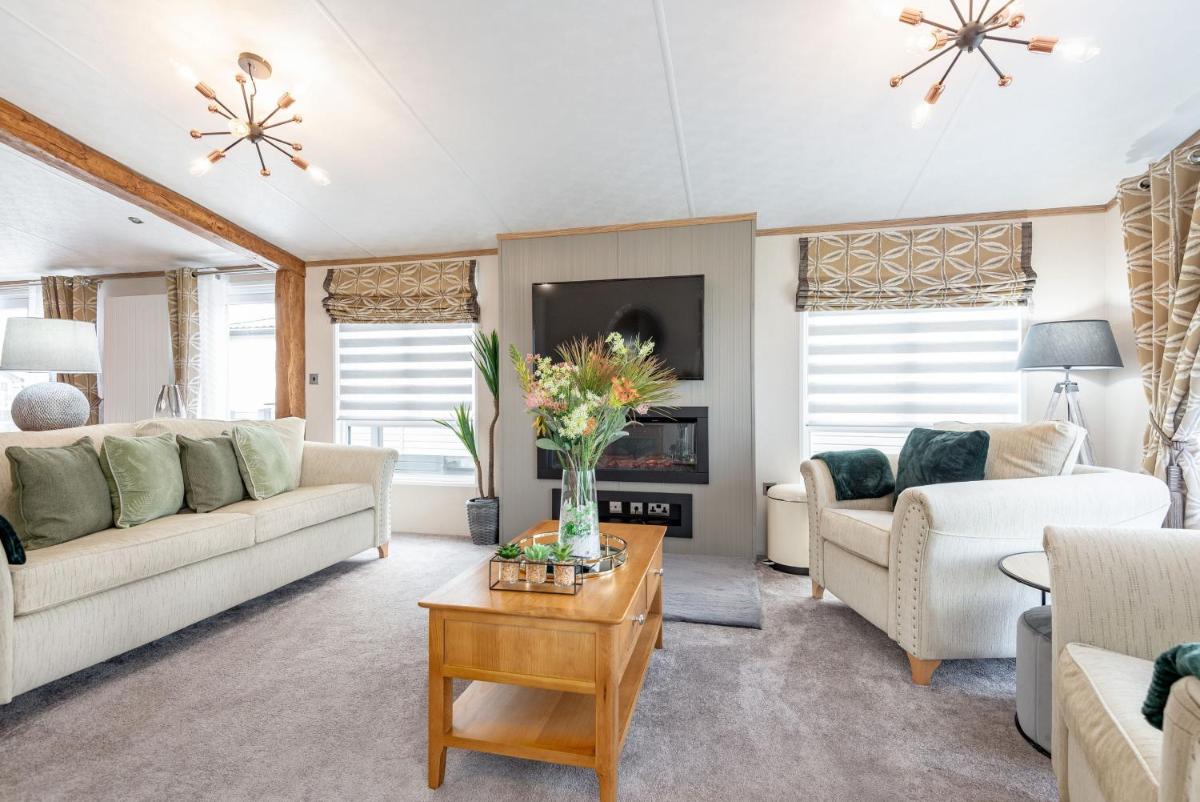 Stewarts Resort Lodge 76 - Housity