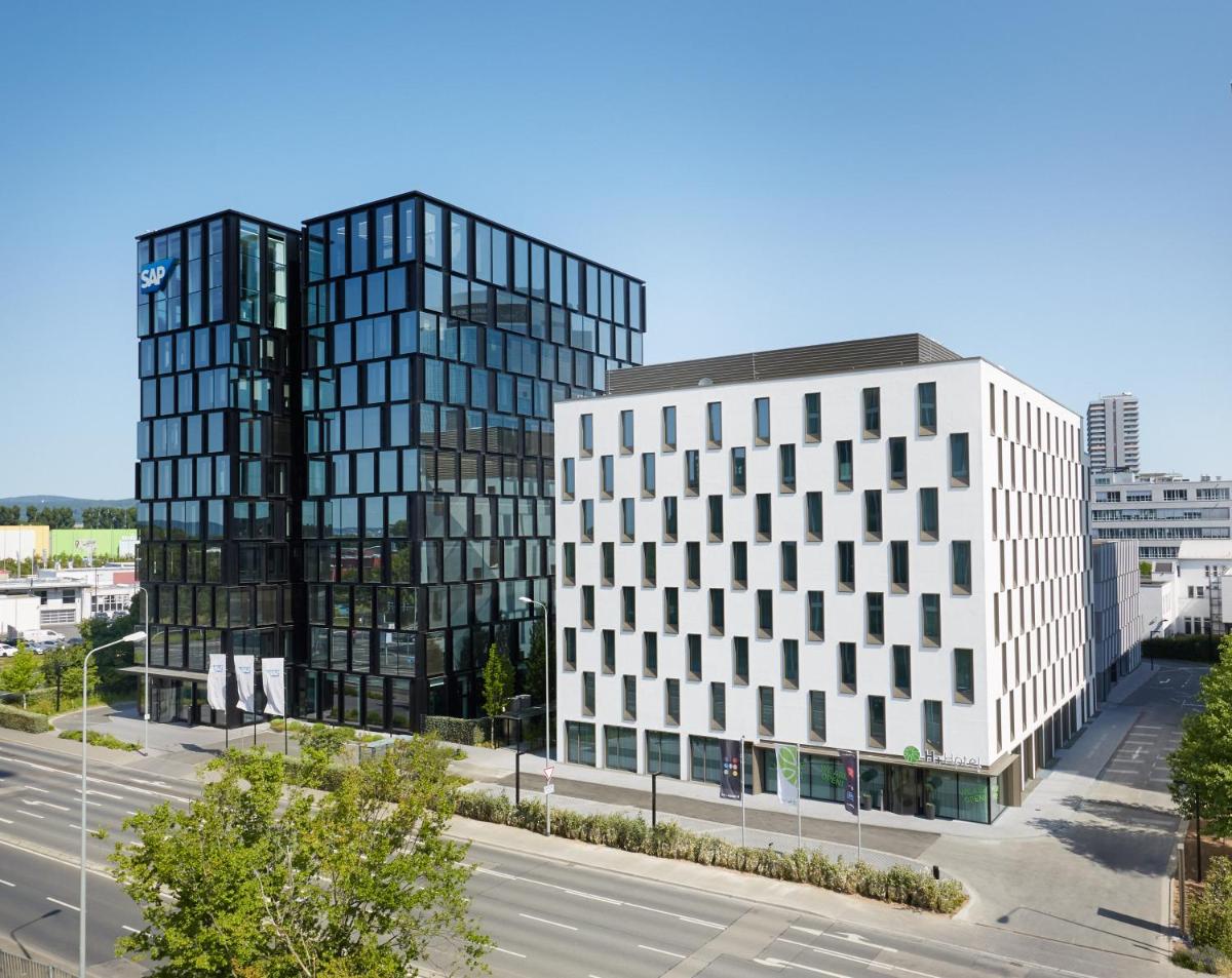 H+ Hotel Frankfurt Eschborn - Housity