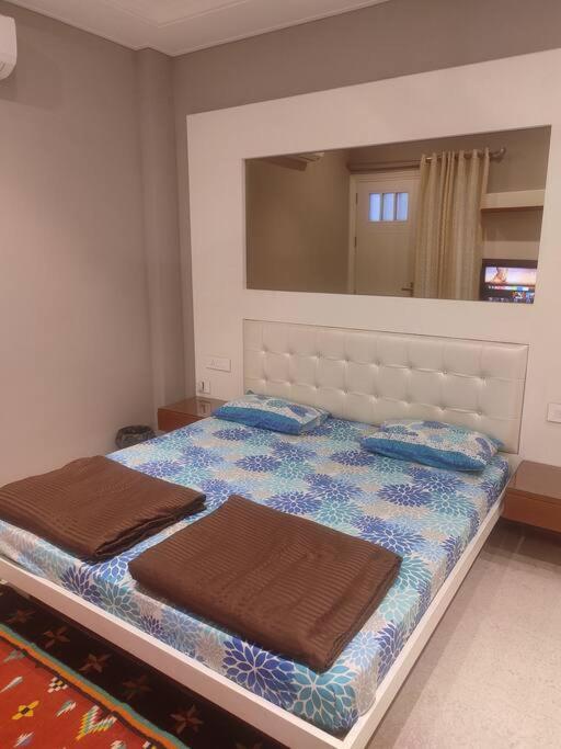 Tegh's Hospitality - Housity