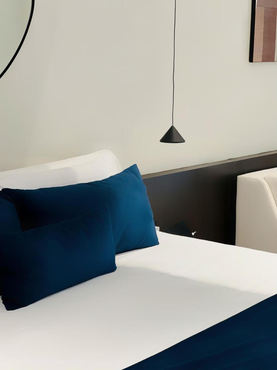 Cama o camas de una habitación en Fahana - Gay Men Only