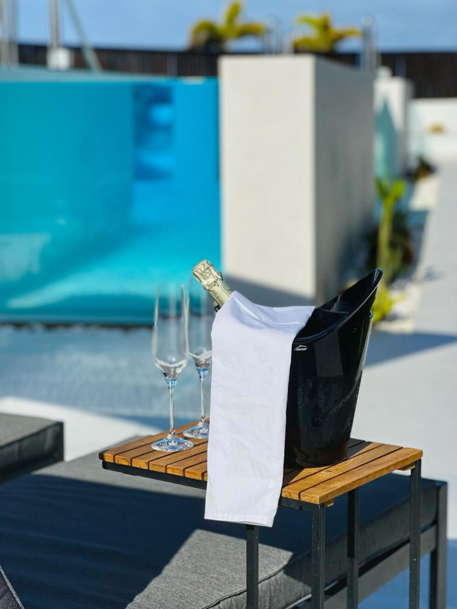 Piscina en o cerca de Fahana - Gay Men Only