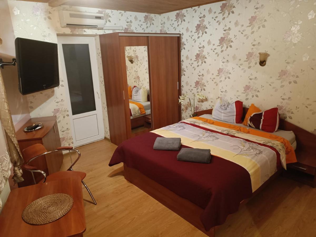 Rugelis - Housity