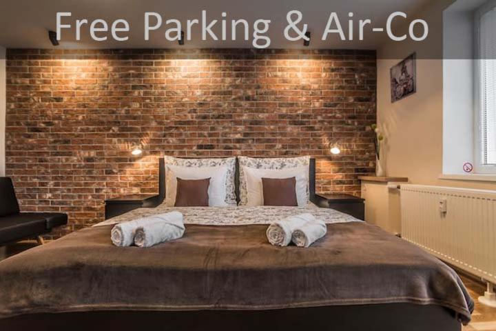 Amos Apartment - Housity