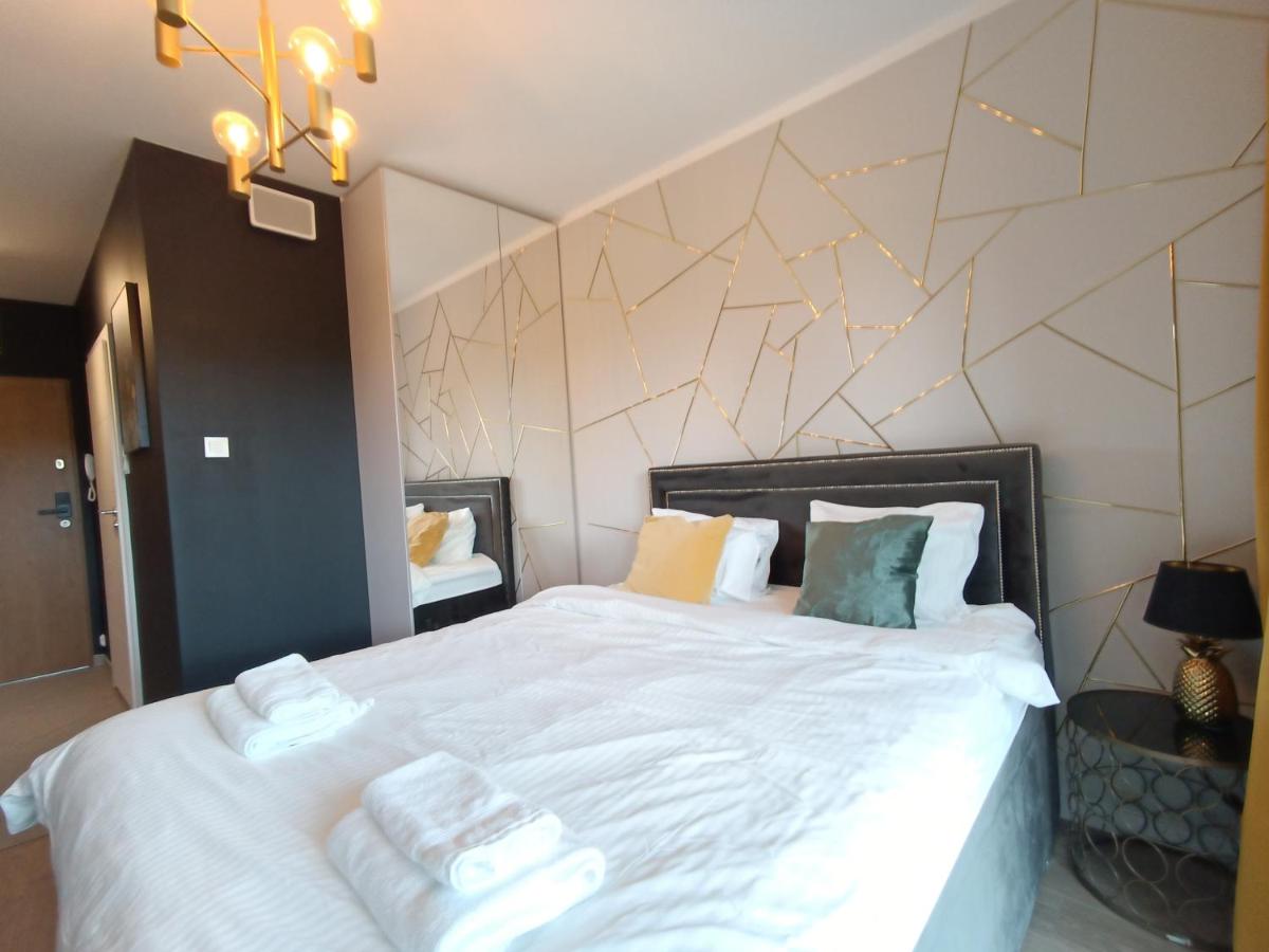 Warsaw To Be - Golden Apartment - Housity
