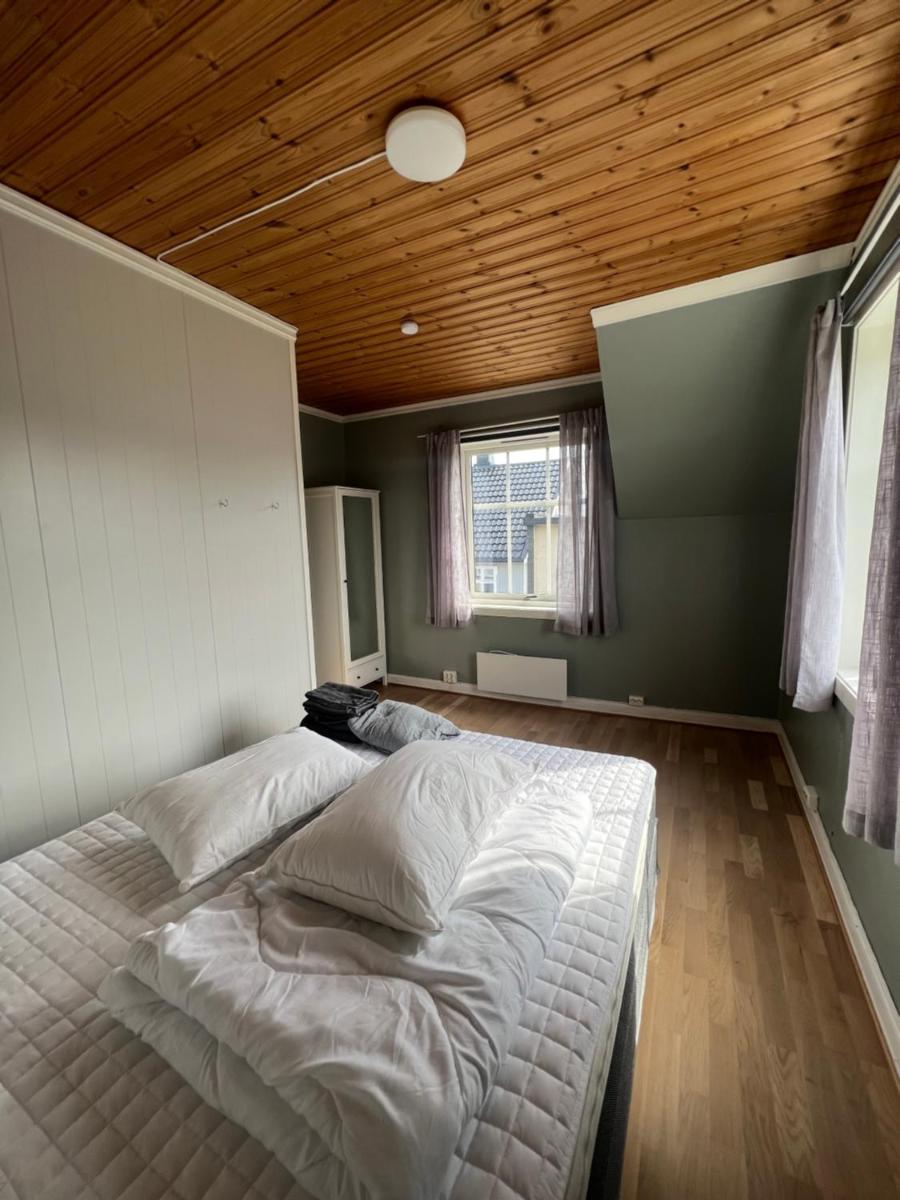 Koselig hus i havna - Housity