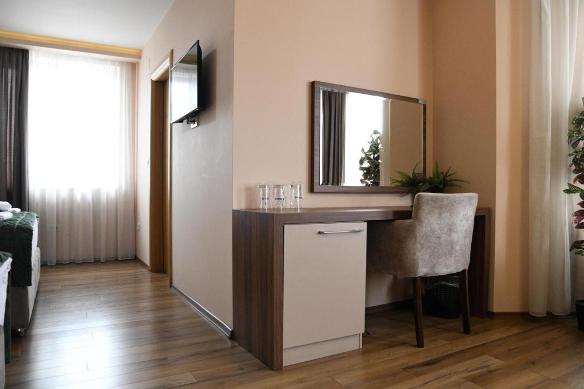 Hotel Garden - Housity