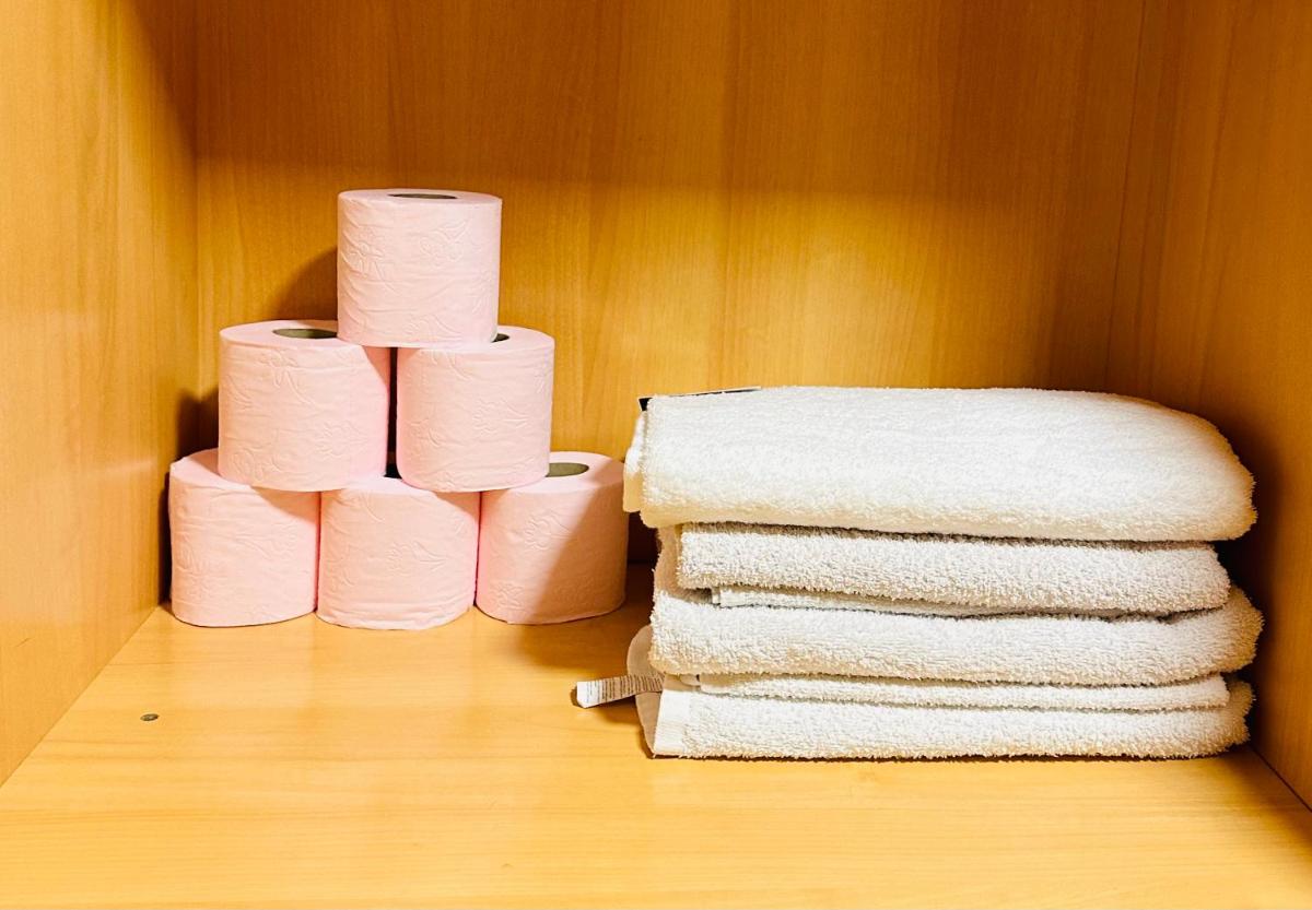 Double Room with bathroom - Housity