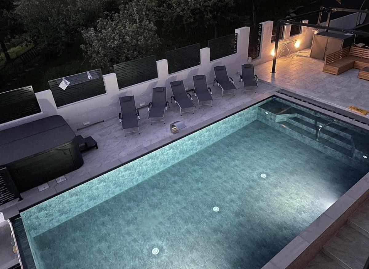 Stunning Villa with infinity pool Croatia - Housity