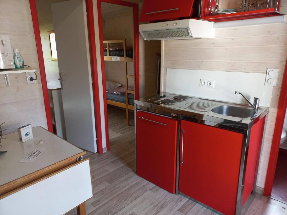 Camping Les Feuilles Chauffailles - Housity