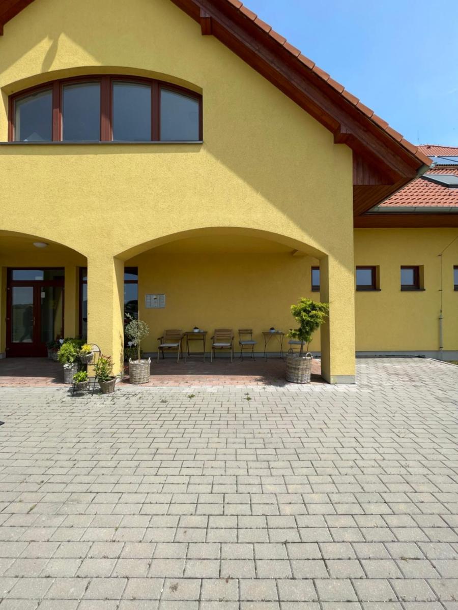 Adama PRO - Housity