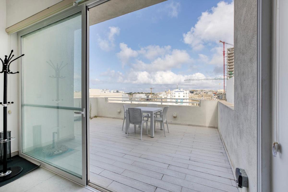 GZIRA Penthouse - hosted by Sweetstay - Housity