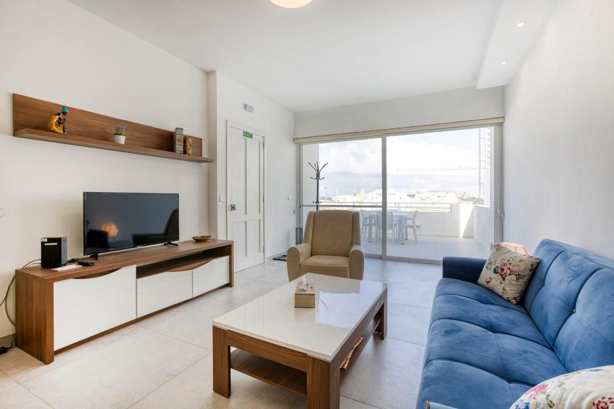 GZIRA Penthouse - hosted by Sweetstay - Housity