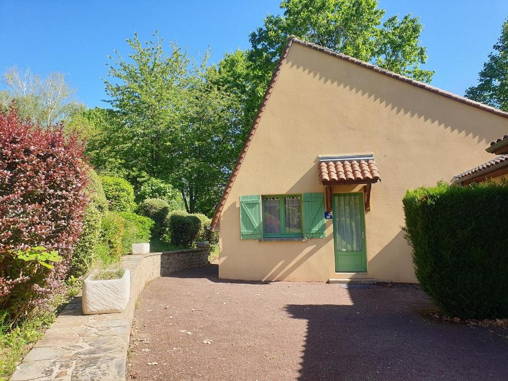 Camping l'Air du Lac*** - Housity